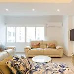 Central Beachfront Apartment