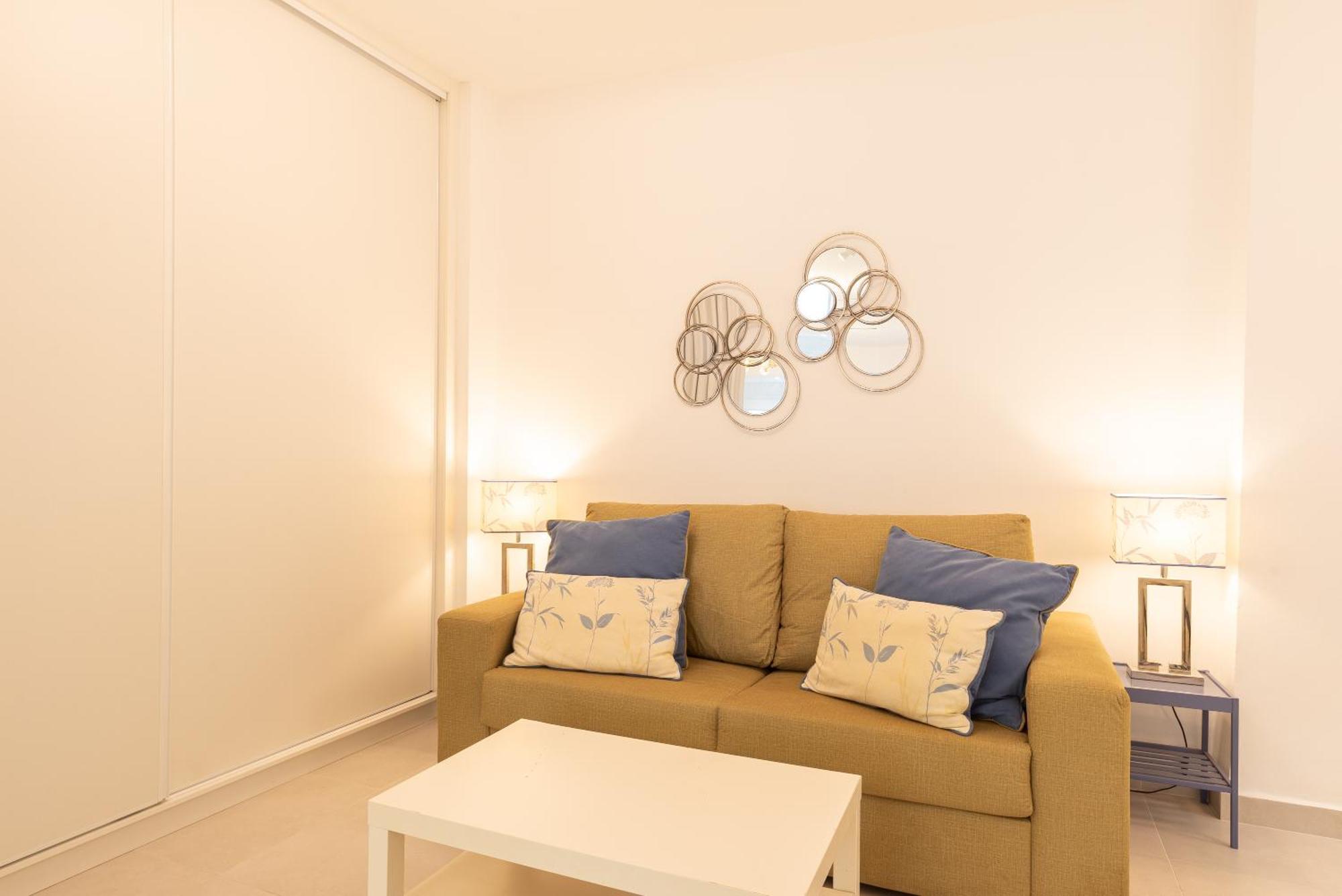 Beachfront Apartment *